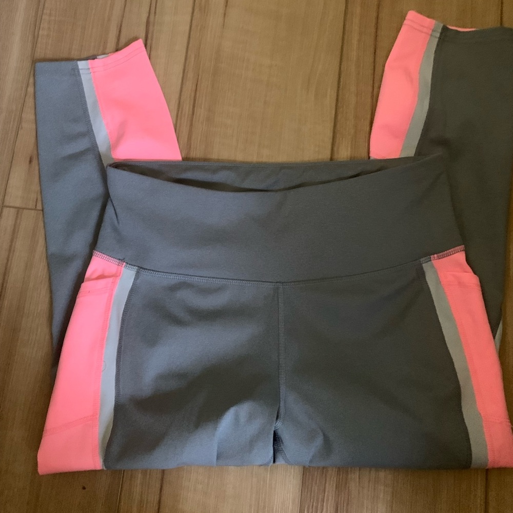 Avia leggings. Size M